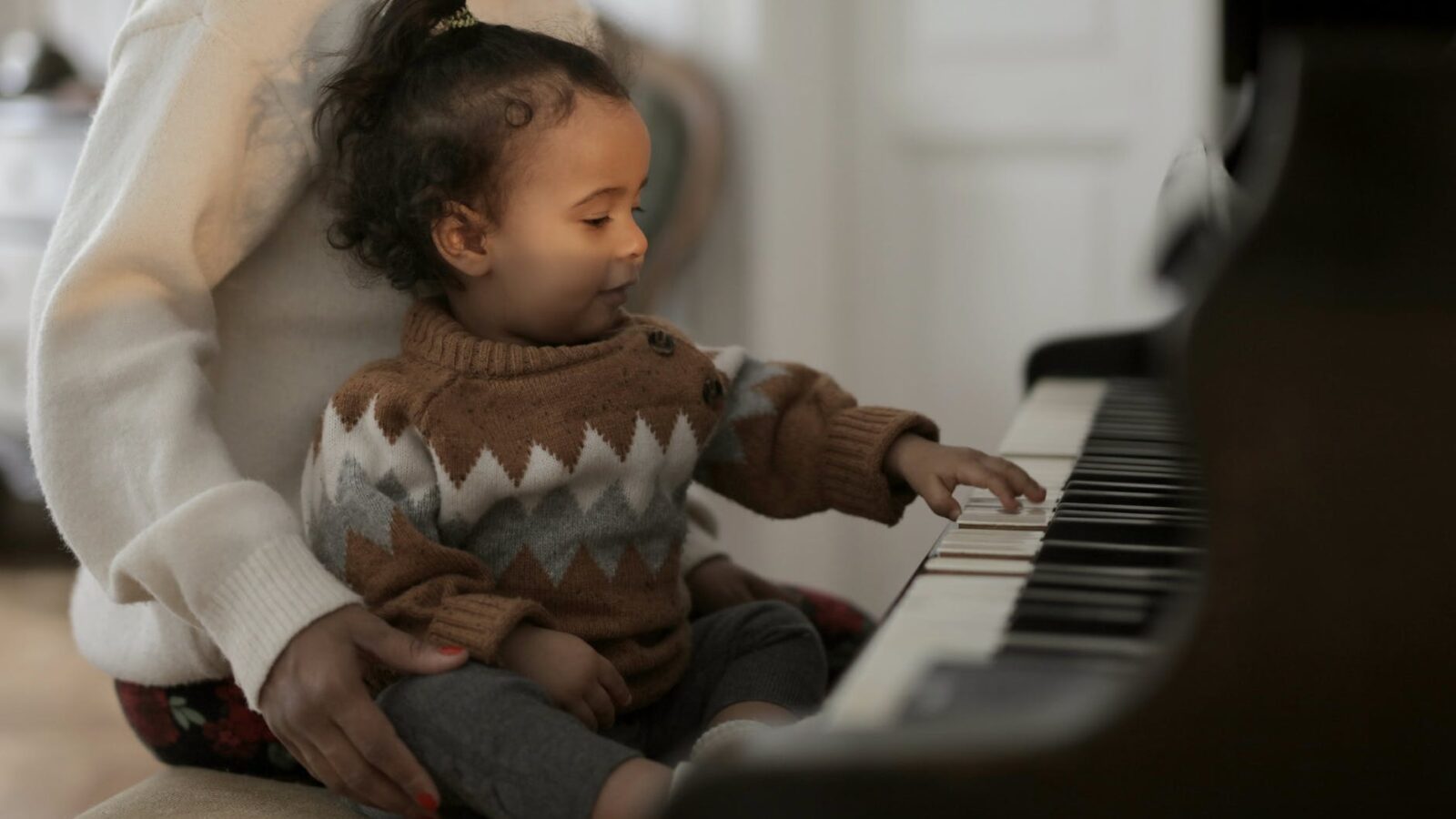 5 rzeczy, które mogą zniszczyć słuch, gust i talent muzyczny Twojego dziecka